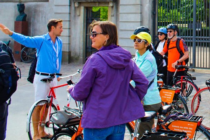3-hour Copenhagen City Highlights Bike Tour - Amalienborg and the final royal views