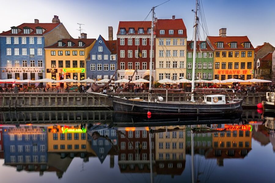 3-Hour Private Copenhagen Walking Tour - Amalienborg and the Marble Church