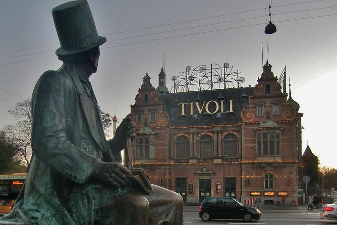 3 Hours Private Bike Tour in Copenhagen - Christiansborg Palace and the government district