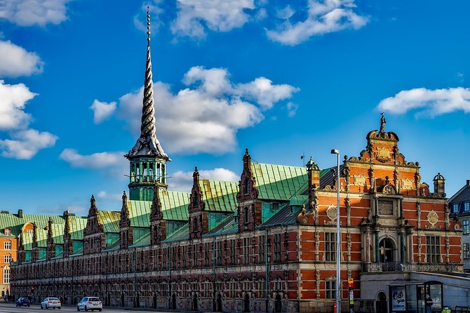 3h walking tour, small group max 10 people Copenhagen - Amagertorv and the pedestrian heart of town