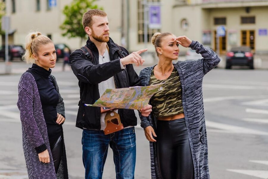 Aalborg: Express Walk with a Local in 60 minutes - Local advice for cafes, restaurants, and bars