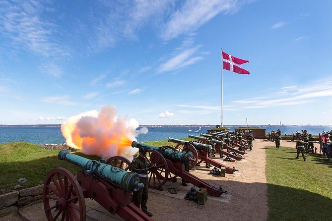 Afternoon Hamlet Castle Tour to a UNESCO World Heritage Site. - Fredensborg Palace in a 15-minute stop