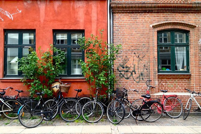 Best of Copenhagen Biking Tour-3 Hours, Small Group max 10 people - Rosenborg Castle and the royal center