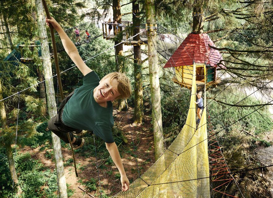 Billund: WOW PARK Entry Ticket - Taking on the 20-meter LIGHTNING slide