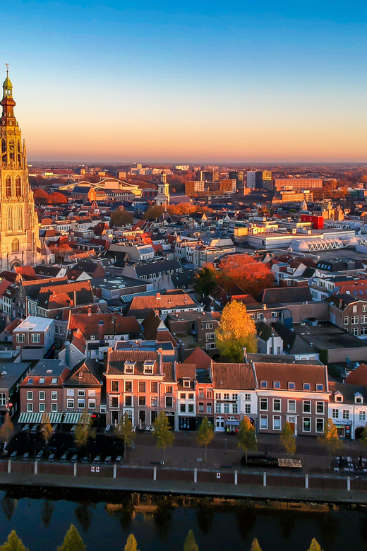 Breda: Highlights tour with local guide - Walking from the park into historic Breda
