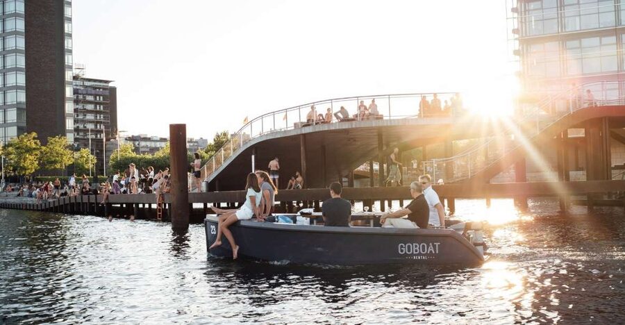 Copenhagen: 1, 2 or 3-Hour Boat Rental (No License Required) - Taking the wheel at Islands Brygge 10