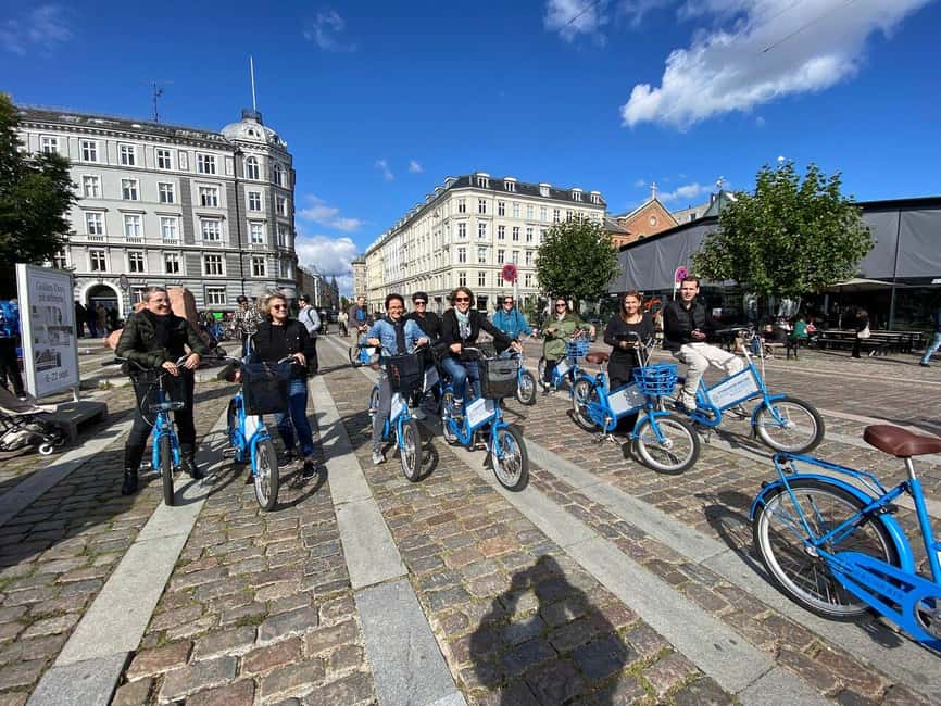 Copenhagen: 1.5-Hour City Highlights Bike Tour - Christiansborg Palace and the center of power