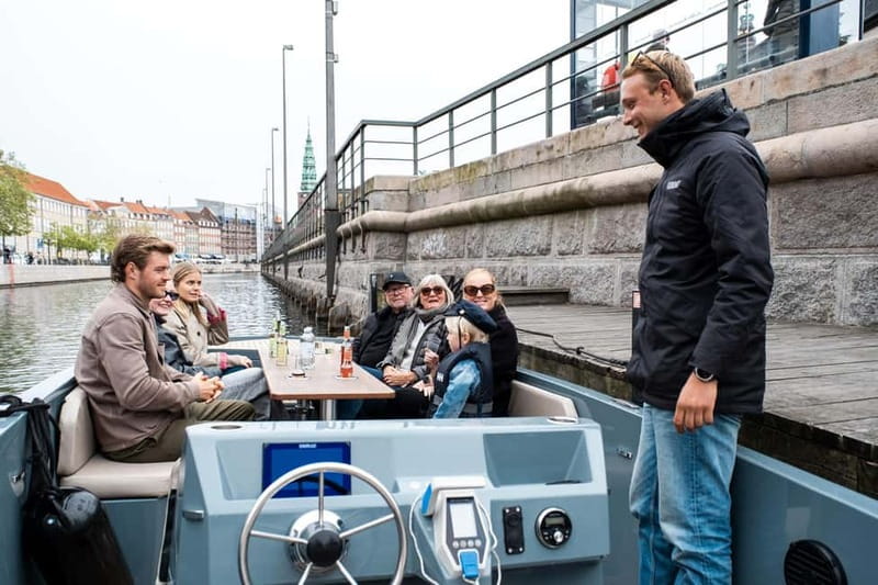 Copenhagen: 1 or 2-Hour Canal Tour in Silent Electric Boats - One hour or two hours on the canal