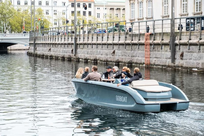 Copenhagen: 1 or 2-Hour Canal Tour in Silent Electric Boats - Drinks and the small comforts
