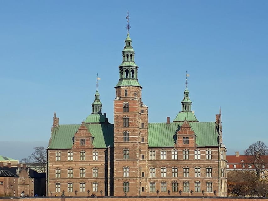 Copenhagen: 2,5-Hour 'Must See' Bike Tour with a Local Guide - Gefion Fountain and the Little Mermaid