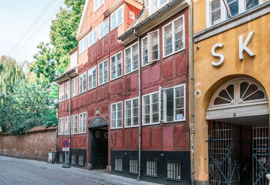 Copenhagen: 2-hour Old Town Private Walking Tour - A brief botanical garden sighting