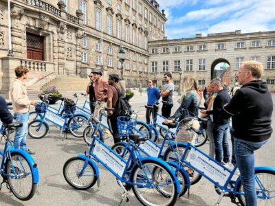3-Hour City Highlights Bike Tour with Guide