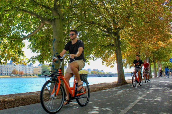 Copenhagen 3-hour Private Bike Tour - Rosenborg Castle and its royal gardens