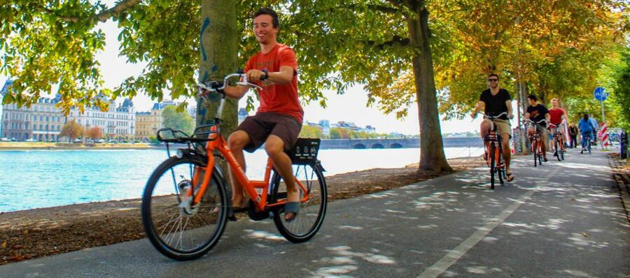 Copenhagen: 3 Hour Private Bike Tour - What the guide adds to the ride