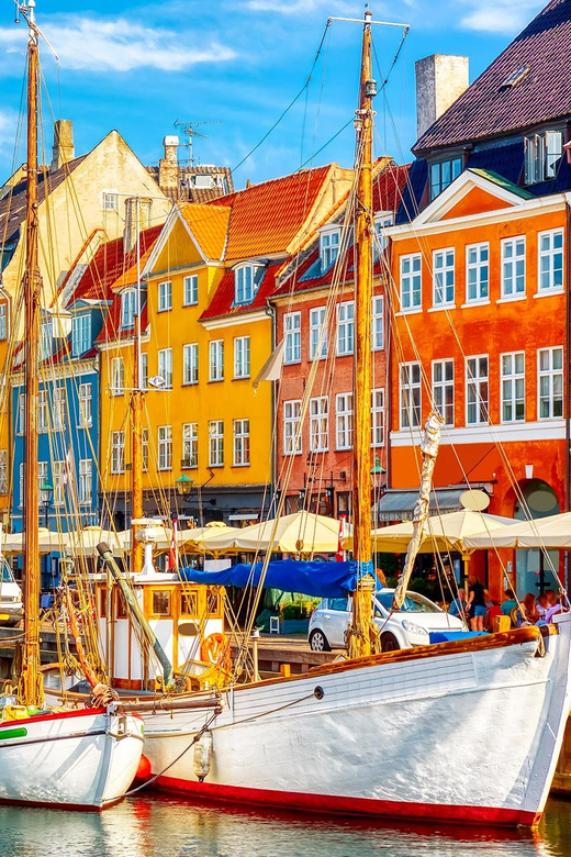 Copenhagen: A guided walk for first-timers in the city - Why this walk works well on your first morning