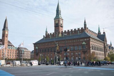 Canal Boat Cruise & Old Town/Nyhavn Walking Tour