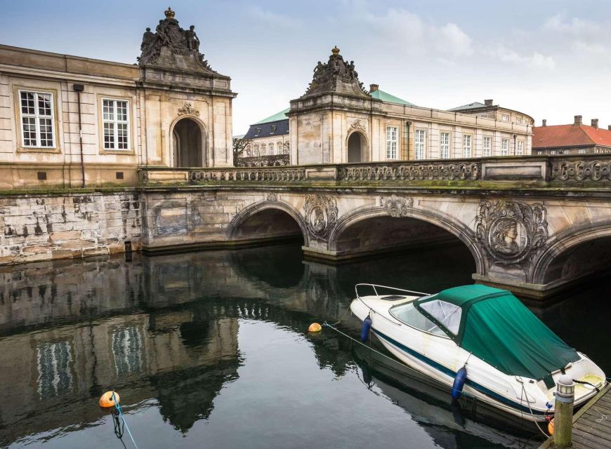 Copenhagen: Canal Boat Cruise & Old Town/Nyhavn Walking Tour - Three Hours or Four Hours?