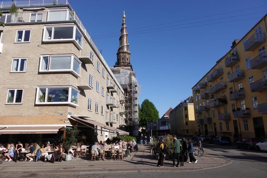 Copenhagen: Christiania & Christianshavn Guided Walking Tour - Why Christianshavn and Christiania work so well together