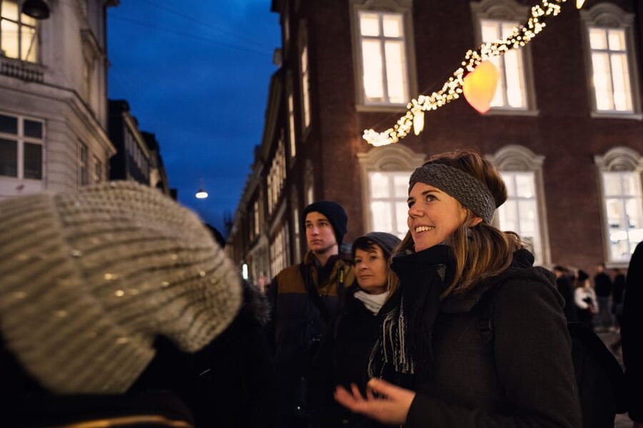 Copenhagen: Christmas Walking Tour with Treats and Drinks - Practical tips for making the most of it