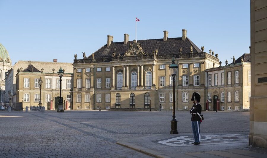 Copenhagen: City Card with 40+ Attractions & Hop-On/Off Bus - Royal Copenhagen: Rosenborg and Christiansborg