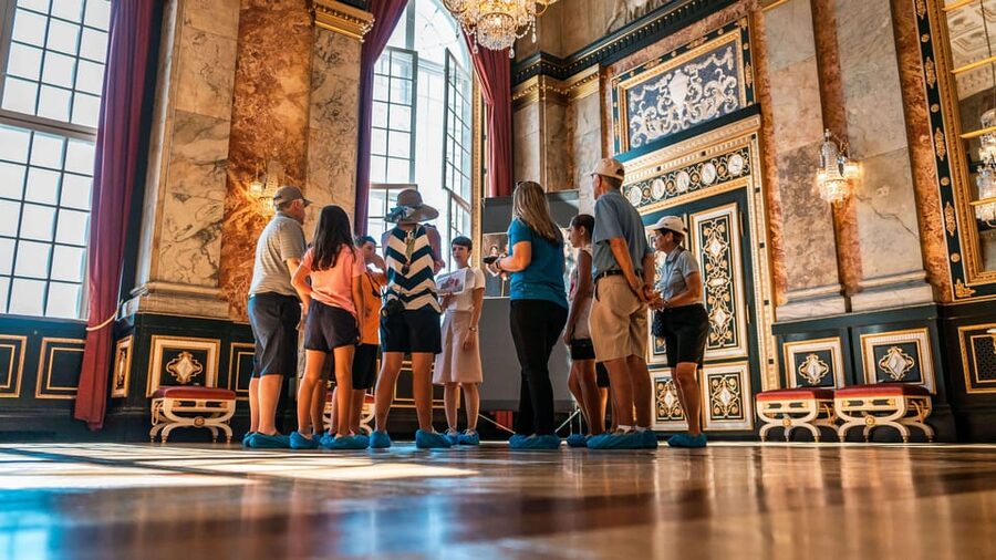 Copenhagen City & Christiansborg Palace Private Walking Tour - Why ending inside the palace is useful
