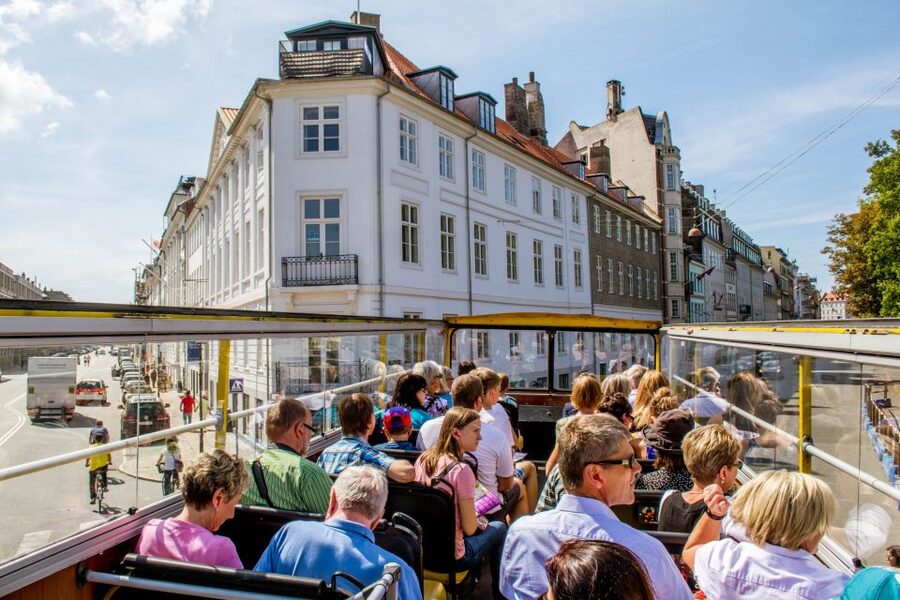 Copenhagen: City Sightseeing Hop-On Hop-Off Bus Tour - Sorting out the red buses and route information