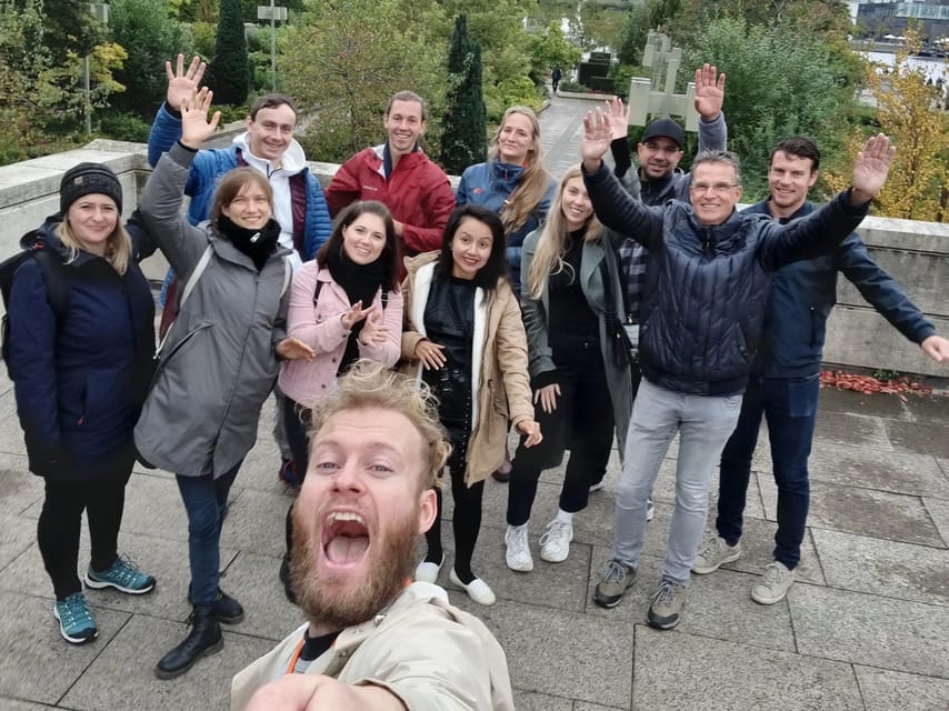 Copenhagen: Group Walking Tour - City Highlights - 2 Hours - Nyhavn, color, canals, and Hans Christian Andersen