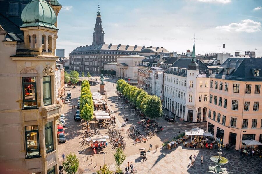 Copenhagen: Guided Walking Tour in French - Starting Across From Tivoli Gardens