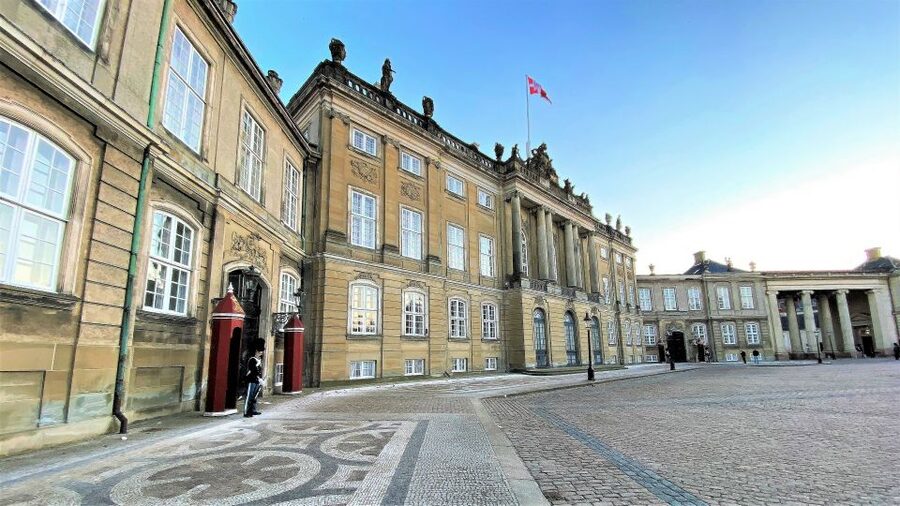 Copenhagen: Guided Walking Tour in French - Who Will Enjoy This Walk Most?
