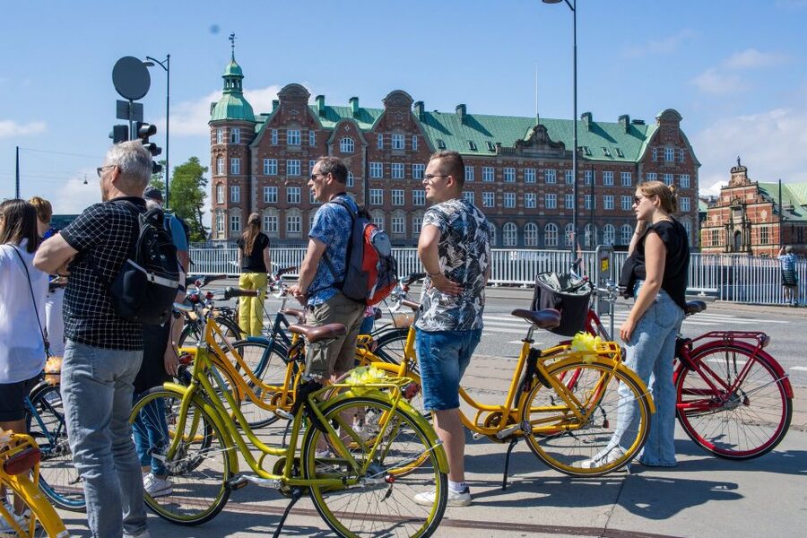 Copenhagen: Highlights 3 Hour Bike Tour with a Local Guide - Guides, languages, and the feel of the ride