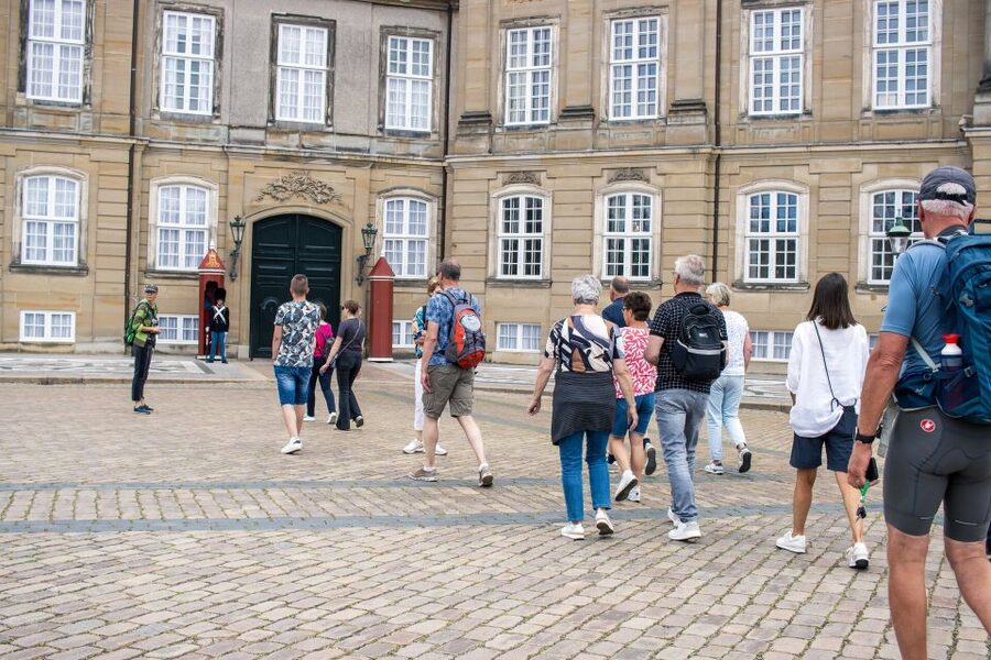 Copenhagen: Highlights 3 Hour Bike Tour with a Local Guide - Nyhavn and the 20-minute pause