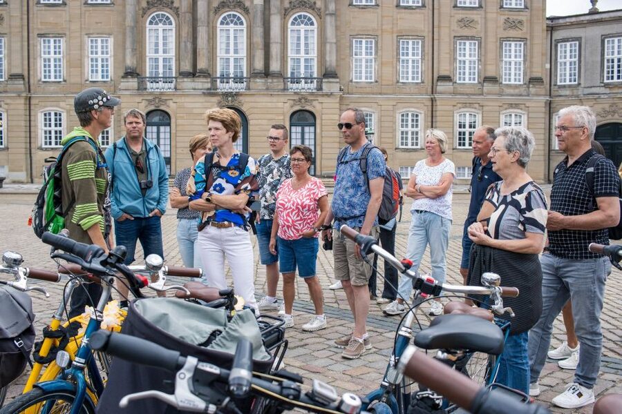 Copenhagen: Highlights 3 Hour Bike Tour with a Local Guide - Rosenborg Castle, Torvehallerne, and the Round Tower