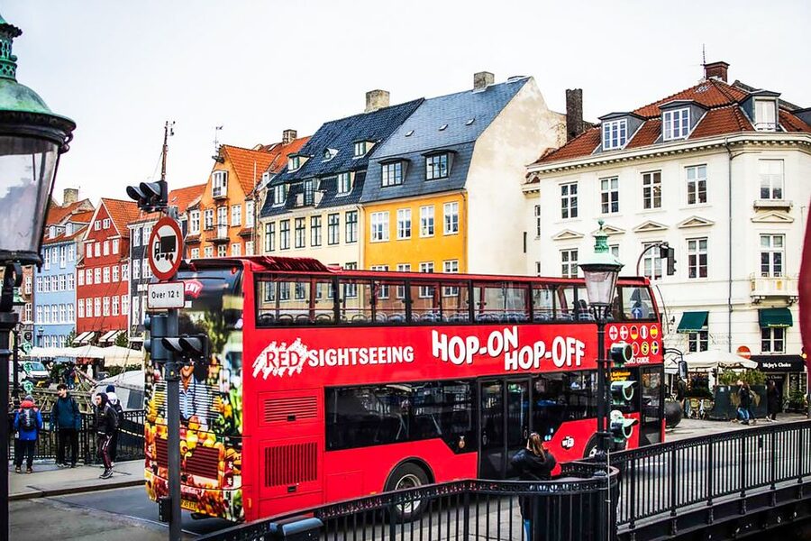 Copenhagen: Hop-On Hop-Off Bus Tour with Boat Tour Option - Amalienborg, the Little Mermaid, and Langelinie
