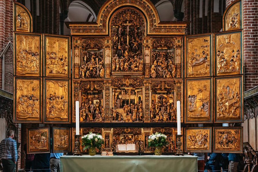 Copenhagen: Kronborg, Frederiksborg Castle and Roskilde Tour - Lunch, timing, and the cost of the day