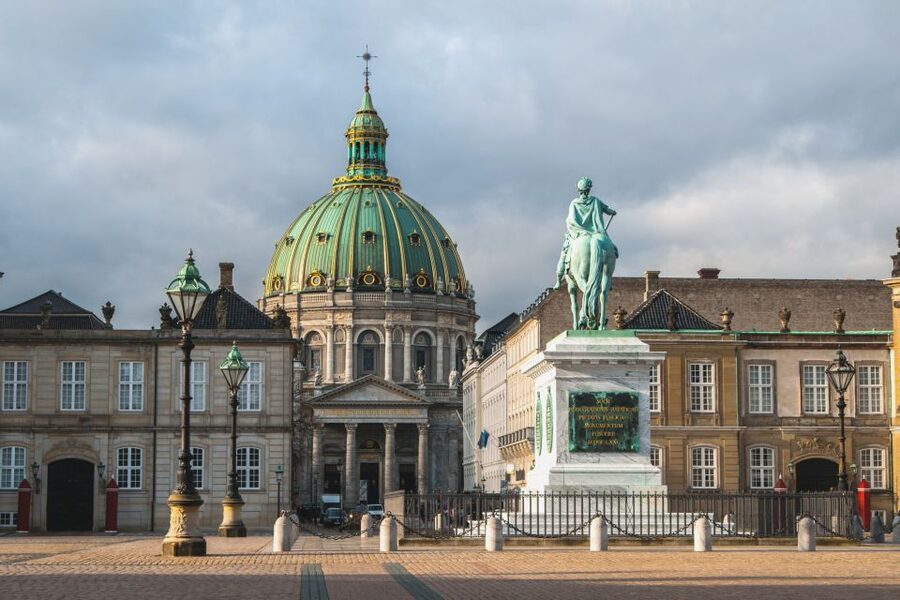 Copenhagen: Private Full-Day City Tour with Lunch Option - What the private guide adds