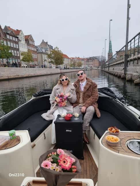 Copenhagen: Private Guided Boat Tour with City Highlights - Is $380 a good value for your group?
