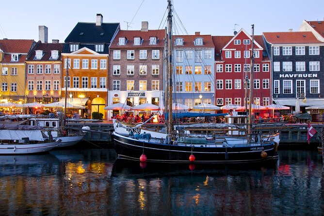 Copenhagen Private Guided tour by Car with Tailorable Itinerary - Guides and the quality of the commentary