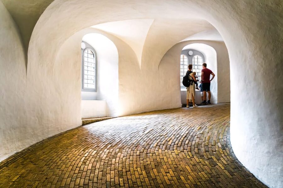 Copenhagen: Rosenborg Castle Tour with Skip-the-Line Ticket - What you see inside Rosenborg Castle