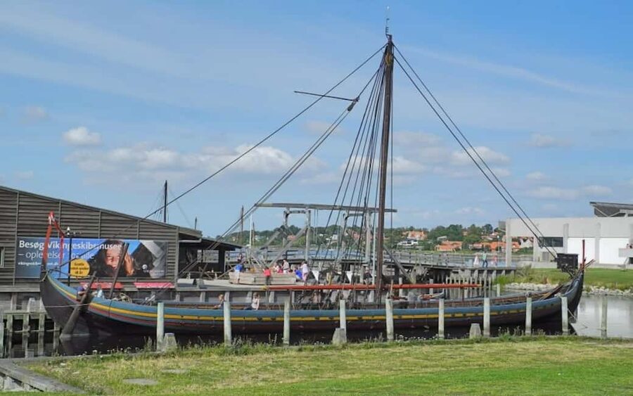 Copenhagen: Roskilde, the Viking City Tour in English - A guide-led day in Spanish or Catalan