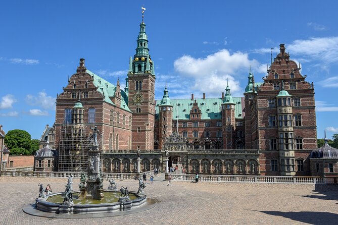 Deluxe Copenhagen Shore Excursion from Cruise Ship Port - Amalienborg Palace and the royal guard