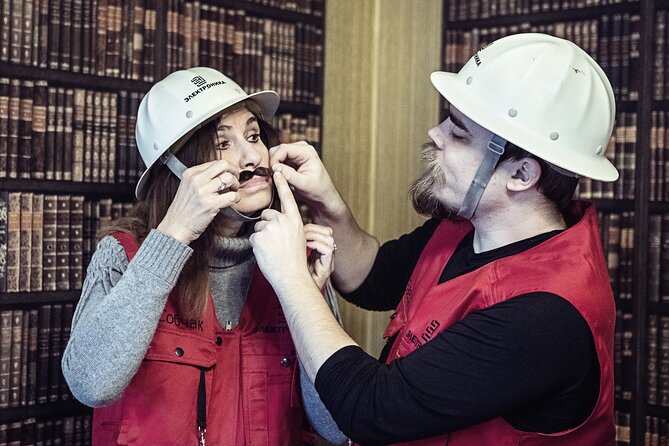 Downfall Spy Mission (Premium Private Escape Room) - A private experience for six people