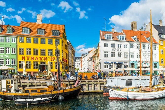 e-Scavenger hunt Copenhagen: Explore the city at your own pace - Who will enjoy this most?