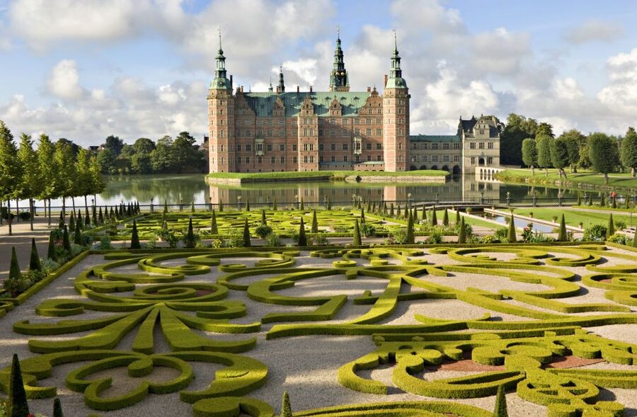 From Copenhagen: Private Frederiksborg Castle Tour - Why Frederiksborg Castle makes a strong half-day from Copenhagen
