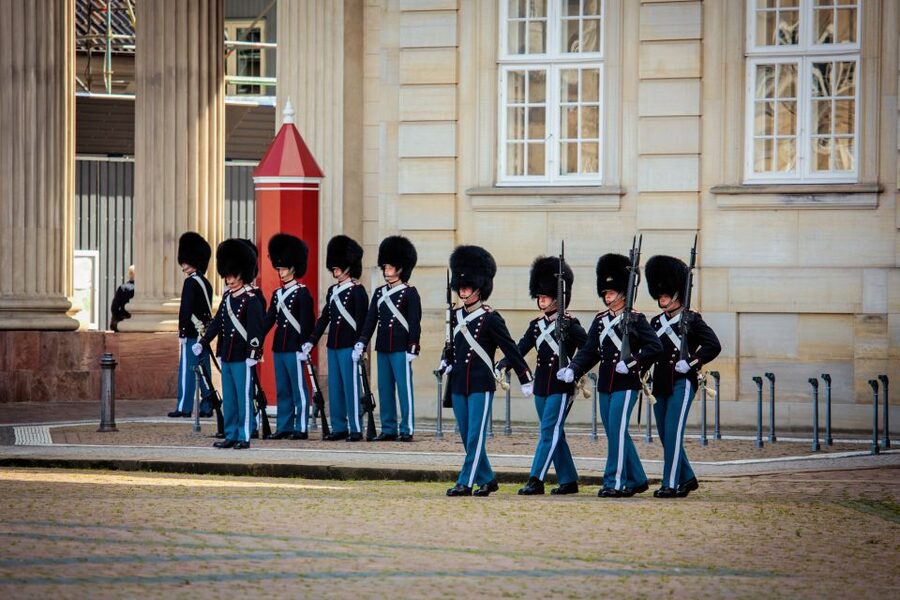 From Copenhagen: Private Frederiksborg Castle Tour - How the return trip completes the outing