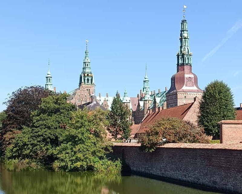 Full-Day Tour; Castle, Palace, Cathedral and Viking Ships - Four chapters of Danish history from Copenhagen