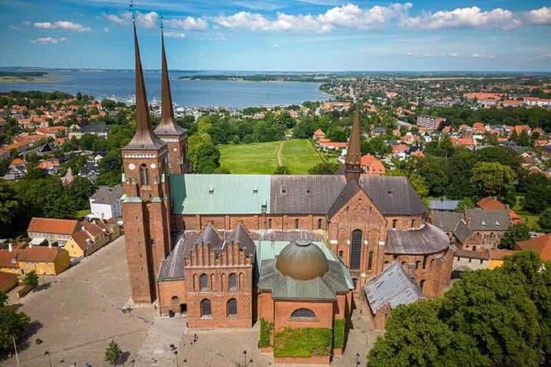Full-Day Tour; Castle, Palace, Cathedral and Viking Ships - Walking, weather, and what to carry