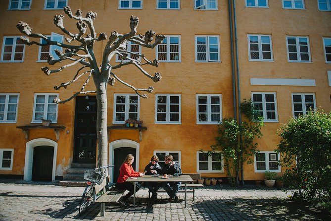 Good Morning, Copenhagen: Feel The Danish Hygge & Happiness - The King’s Garden and Rosenborg Castle