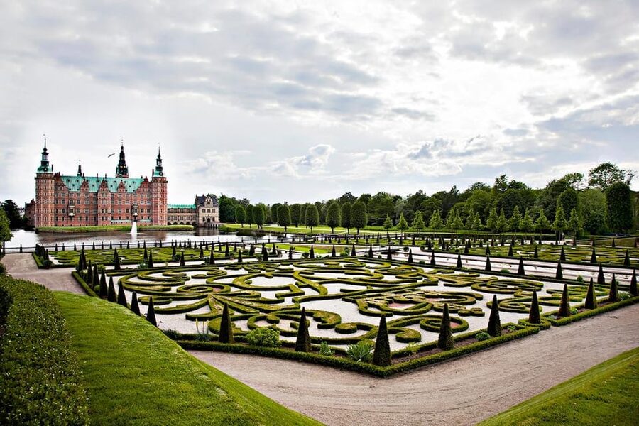 Hillerød: Frederiksborg Castle Entry Ticket - Five centuries of Danish portraits and art
