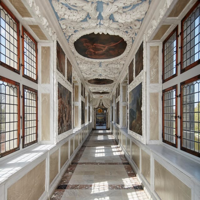 Hillerød: Frederiksborg Castle Entry Ticket - Two gardens, two very different experiences