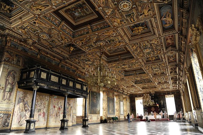 Private Tour to Frederiksborg Castle - Lunch, weather, and pickup details